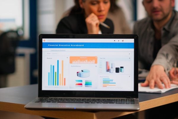 laptop-screen-ready-for-presentation-placed-on-des-2023-11-27-05-23-19-utc